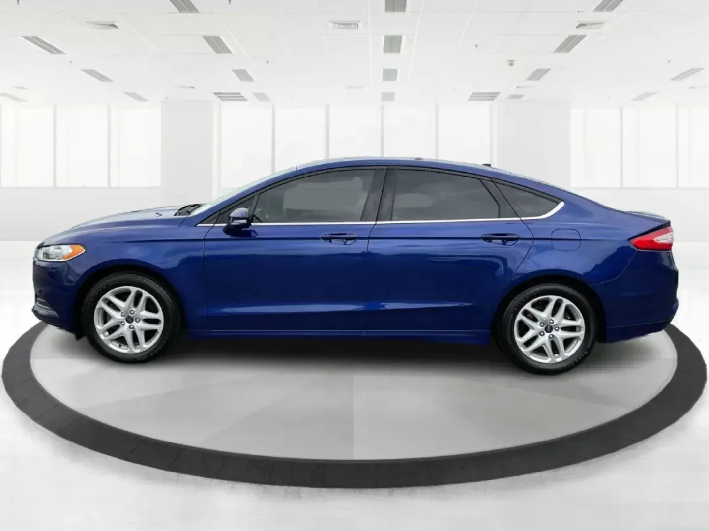 2014 Ford Fusion SE (3FA6P0H78ER) with an Other engine, located at 4508 South Dixie Dr, Moraine, OH, 45439, (937) 908-9800, 39.689976, -84.218452 - **Experience the Perfect Blend of Style and Reliability with the 2014 Ford Fusion SE**<br /> <br /> Are you in search of a dependable sedan that seamlessly balances style, comfort, and performance for your daily commute or weekend adventures? Look no further than the 2014 Ford Fusion SE, available n - Photo#5