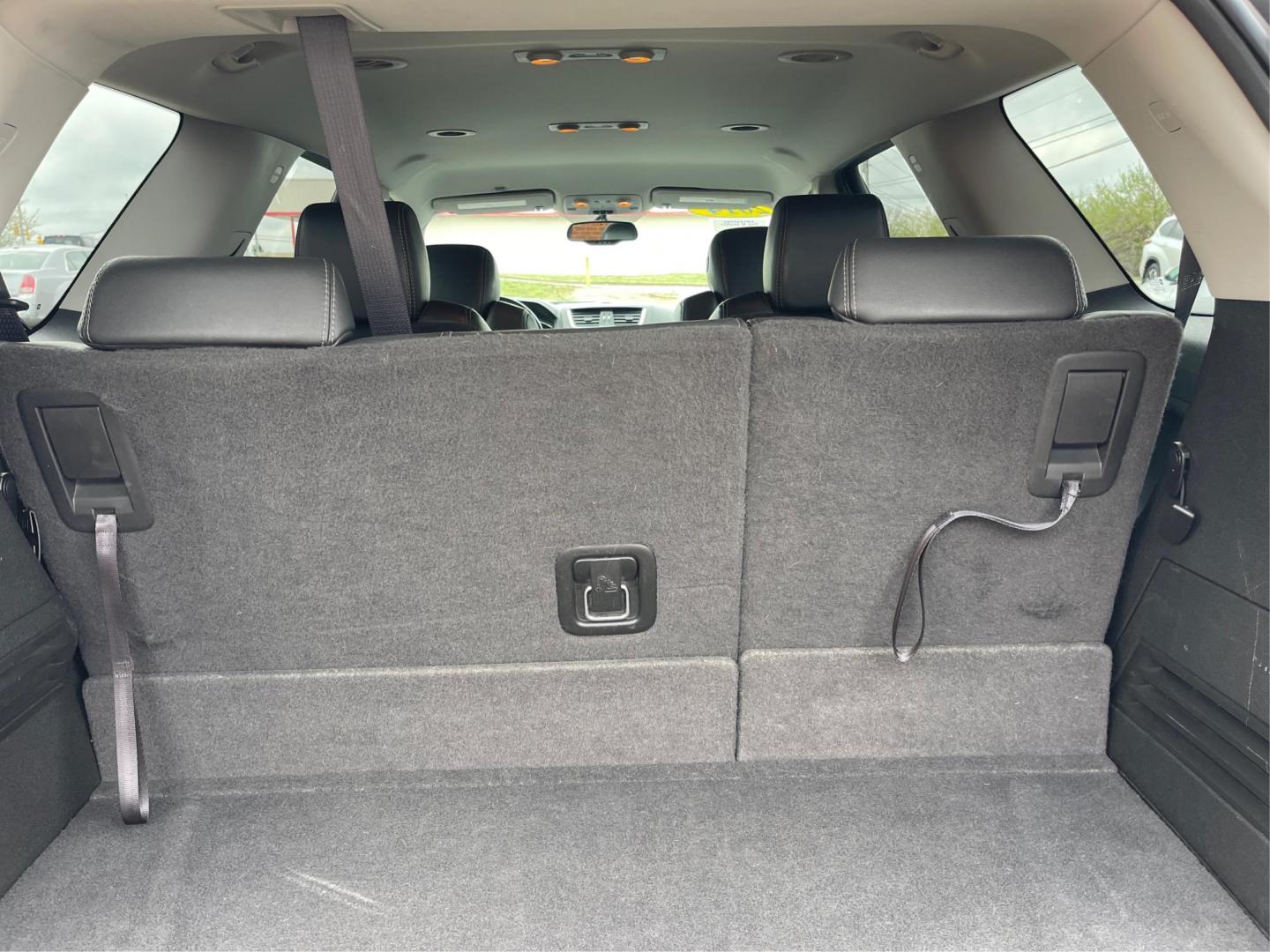 2014 GMC Acadia SLT-1 (1GKKVRKD2EJ) with an 3.6L V-6 gasoline direct injection engine, located at 1099 N County Rd 25A , Troy, OH, 45373, (937) 908-9800, 40.057079, -84.212883 - Third Row - Photo#11