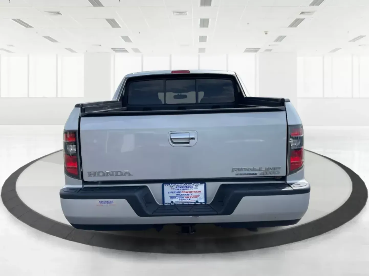 2014 Honda Ridgeline RTL-S (5FPYK1F67EB) with an 3.5L V6 SOHC 24V engine, 5-Speed Automatic transmission, located at 1230 East Main St, Xenia, OH, 45385, (937) 908-9800, 39.688026, -83.910172 - One Owner - Photo#3
