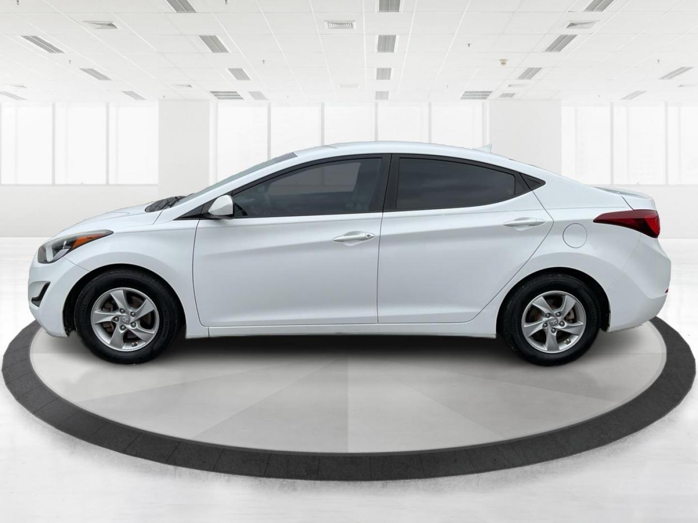 2014 Hyundai Elantra SE (5NPDH4AE8EH) with an Other engine, located at 401 Woodman Dr, Riverside, OH, 45431, (937) 908-9800, 39.760899, -84.123421 - 2014 Hyundai Elantra SE - Photo#5
