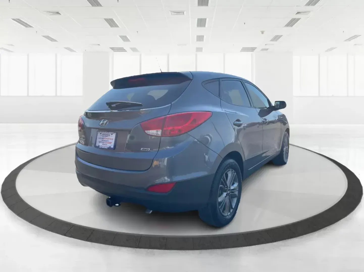 2014 Hyundai Tucson GLS (KM8JTCAF5EU) with an Nu 2L I-4 gasoline direct injection engine, located at 1230 East Main St, Xenia, OH, 45385, (937) 908-9800, 39.688026, -83.910172 - **Discover Adventure with the 2014 Hyundai Tucson GLS - Perfect for Your Active Lifestyle!**<br /> <br /> Are you seeking the perfect vehicle to enhance your family adventures, weekend getaways, or daily commutes? Look no further than the stunning 2014 Hyundai Tucson GLS presented by Advantage Car a - Photo#2