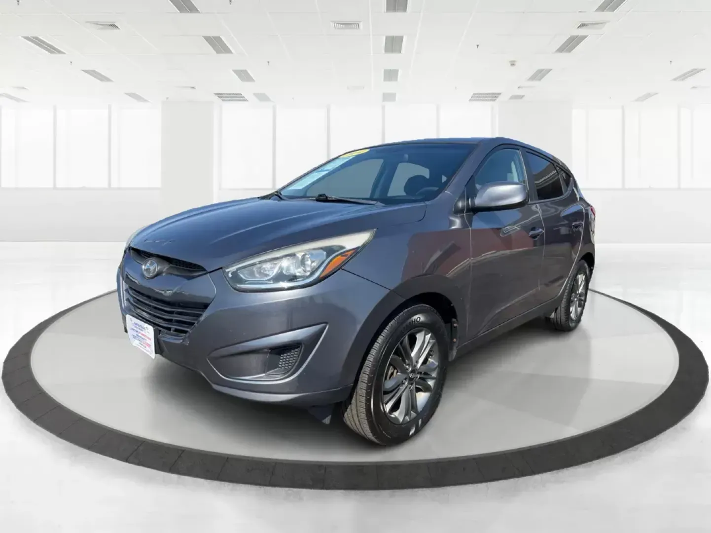 2014 Hyundai Tucson GLS (KM8JTCAF5EU) with an Nu 2L I-4 gasoline direct injection engine, located at 1230 East Main St, Xenia, OH, 45385, (937) 908-9800, 39.688026, -83.910172 - **Discover Adventure with the 2014 Hyundai Tucson GLS - Perfect for Your Active Lifestyle!**<br /> <br /> Are you seeking the perfect vehicle to enhance your family adventures, weekend getaways, or daily commutes? Look no further than the stunning 2014 Hyundai Tucson GLS presented by Advantage Car a - Photo#7