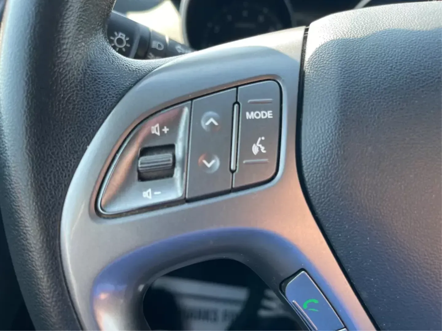 2014 Hyundai Tucson GLS (KM8JTCAF5EU) with an Nu 2L I-4 gasoline direct injection engine, located at 1230 East Main St, Xenia, OH, 45385, (937) 908-9800, 39.688026, -83.910172 - **Discover Adventure with the 2014 Hyundai Tucson GLS - Perfect for Your Active Lifestyle!**<br /> <br /> Are you seeking the perfect vehicle to enhance your family adventures, weekend getaways, or daily commutes? Look no further than the stunning 2014 Hyundai Tucson GLS presented by Advantage Car a - Photo#14