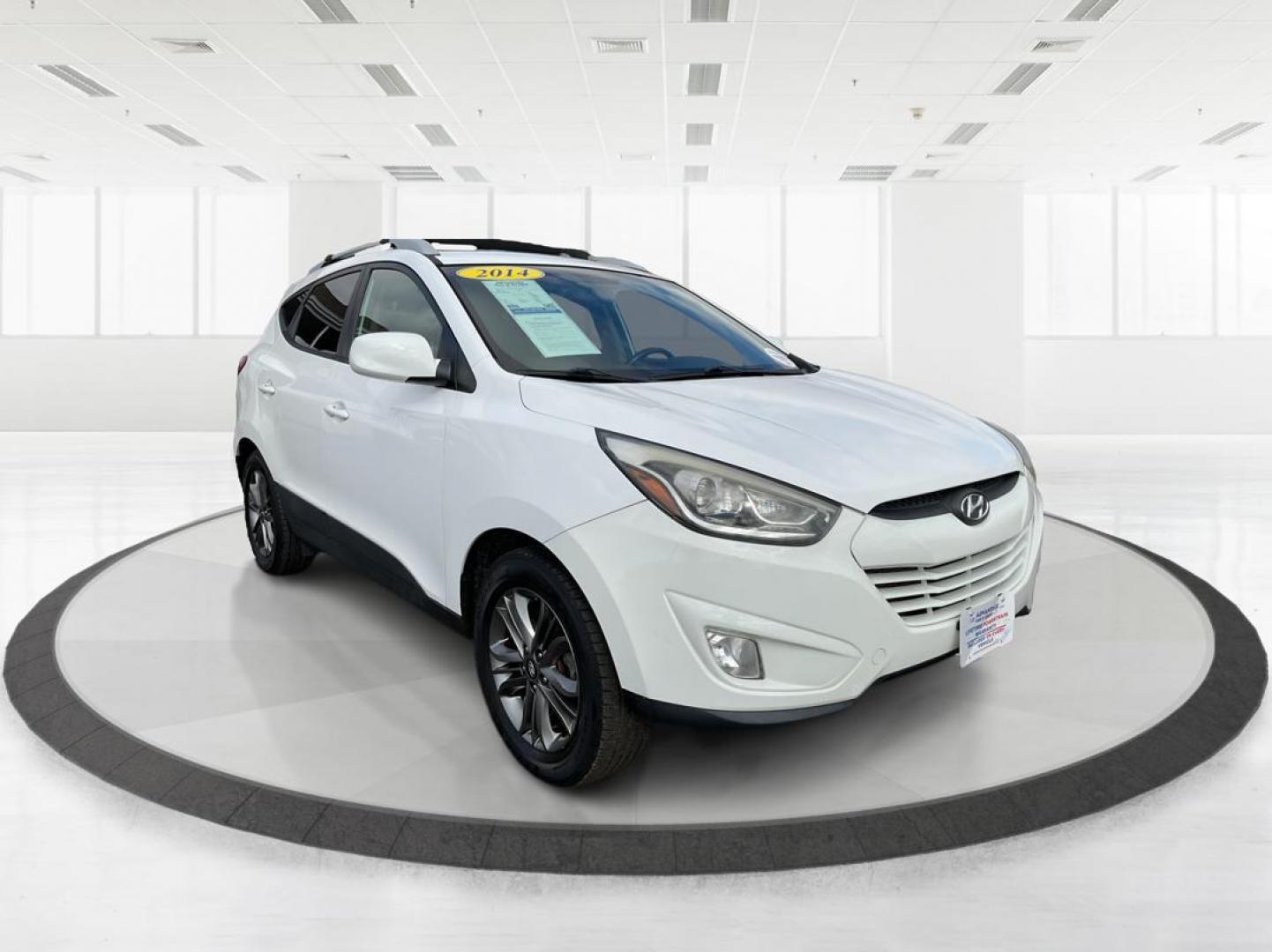2014 Hyundai Tucson SE (KM8JU3AG0EU) with an Theta II 2.4L I-4 gasoline direct injection engine, located at 1230 East Main St, Xenia, OH, 45385, (937) 908-9800, 39.688026, -83.910172 - 2014 Hyundai Tucson SE - Photo#0