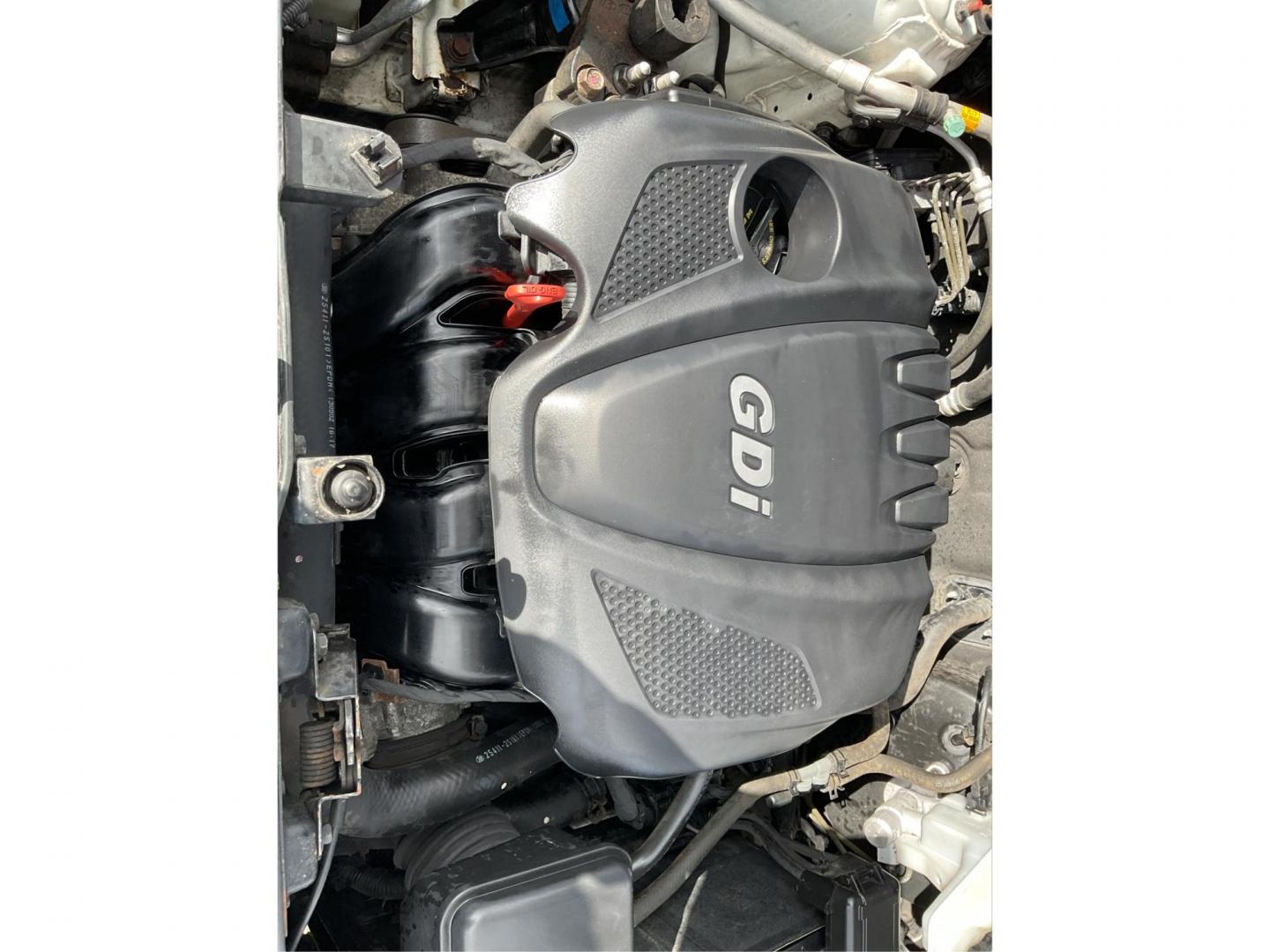 2014 Hyundai Tucson SE (KM8JU3AG0EU) with an Theta II 2.4L I-4 gasoline direct injection engine, located at 1230 East Main St, Xenia, OH, 45385, (937) 908-9800, 39.688026, -83.910172 - 2014 Hyundai Tucson SE - Photo#8