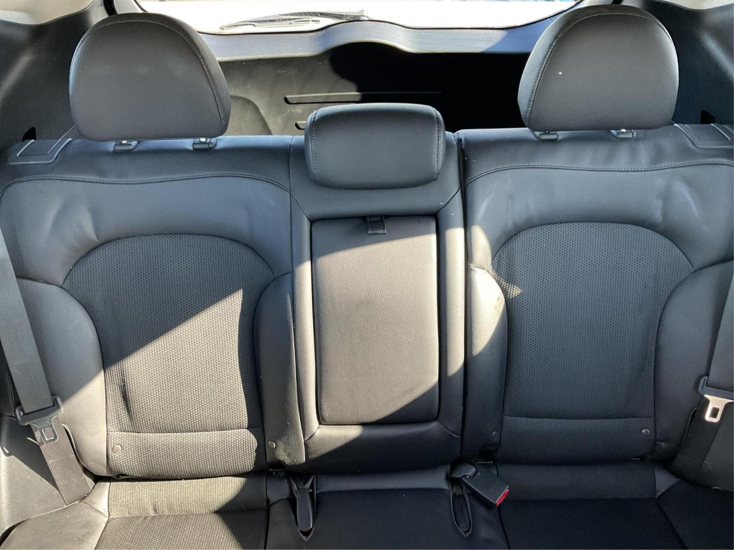2014 Hyundai Tucson SE (KM8JUCAG8EU) with an Theta II 2.4L I-4 gasoline direct injection engine, located at 1230 East Main St, Xenia, OH, 45385, (937) 908-9800, 39.688026, -83.910172 - 2014 Hyundai Tucson SE - Photo#13