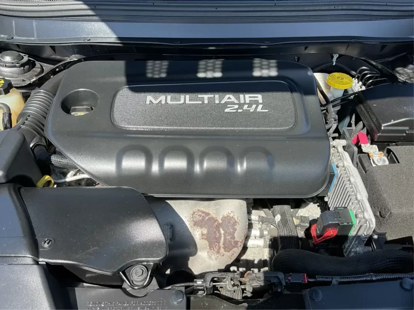 2014 Jeep Cherokee Limited 4WD (1C4PJMDBXEW) with an 2.4L L4 DOHC 16V engine, 9-Speed Automatic transmission, located at 880 E. National Road, Vandalia, OH, 45377, (937) 908-9800, 39.891918, -84.183594 - **Explore the Great Outdoors in Style with the 2014 Jeep Cherokee Limited 4WD!**<br /> <br /> At Advantage Car and Credit, we understand that life is an adventure, and our **2014 Jeep Cherokee Limited 4WD** is designed to enhance every moment of your journey. Whether you're navigating the urban stre - Photo#10