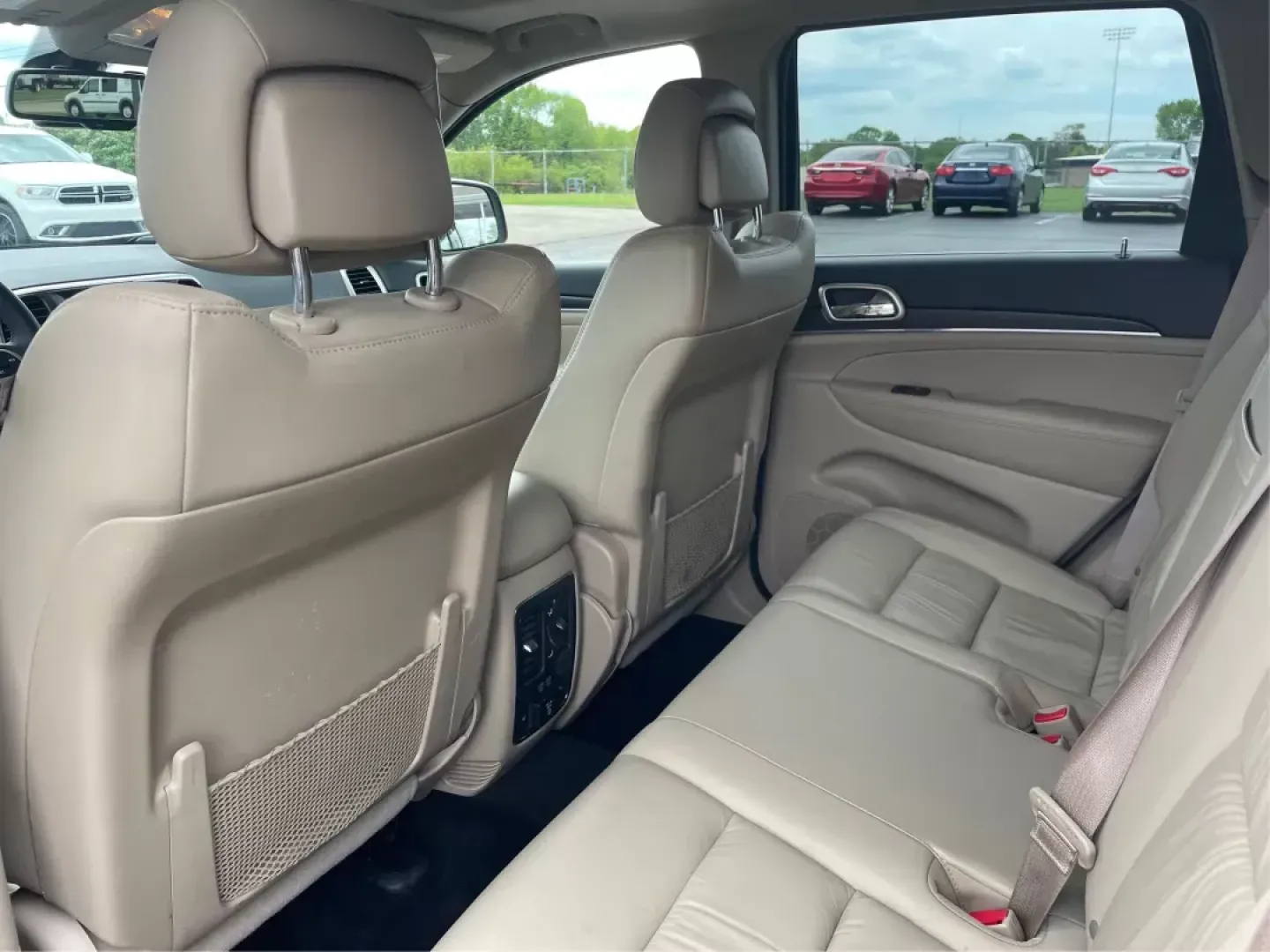 2014 Jeep Grand Cherokee Limited (1C4RJFBG4EC) with an Other engine, located at 401 Woodman Dr, Riverside, OH, 45431, (937) 908-9800, 39.760899, -84.123421 - 2014 Jeep Grand Cherokee Limited - Photo#10