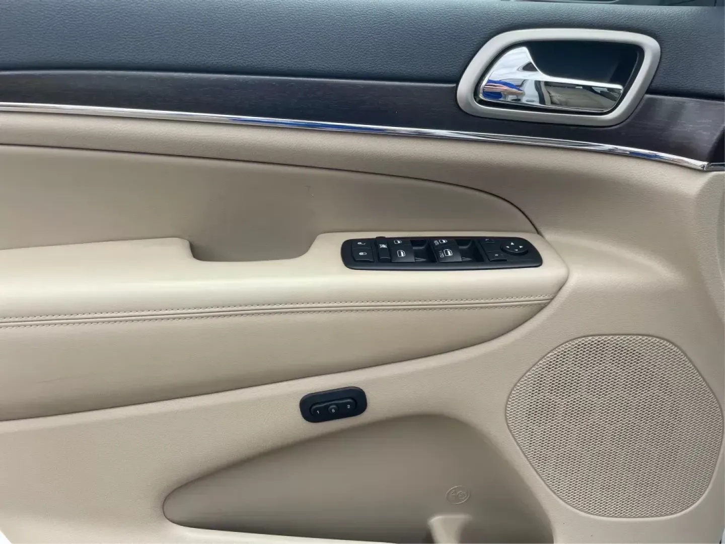 2014 Jeep Grand Cherokee Limited (1C4RJFBG4EC) with an Other engine, located at 401 Woodman Dr, Riverside, OH, 45431, (937) 908-9800, 39.760899, -84.123421 - 2014 Jeep Grand Cherokee Limited - Photo#19