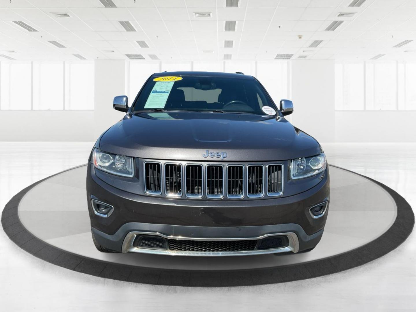 2014 Jeep Grand Cherokee Limited (1C4RJFBG4EC) with an Other engine, located at 1230 East Main St, Xenia, OH, 45385, (937) 908-9800, 39.688026, -83.910172 - 2014 Jeep Grand Cherokee Limited - Photo#6