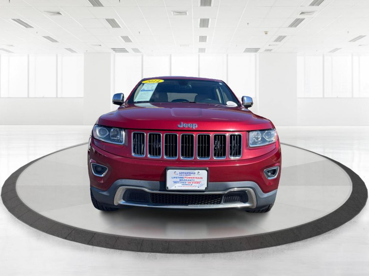 2014 Jeep Grand Cherokee Limited (1C4RJFBG5EC) with an 3.6L V-6 DOHC engine, located at 880 E. National Road, Vandalia, OH, 45377, (937) 908-9800, 39.891918, -84.183594 - 2014 Jeep Grand Cherokee Limited - Photo#6