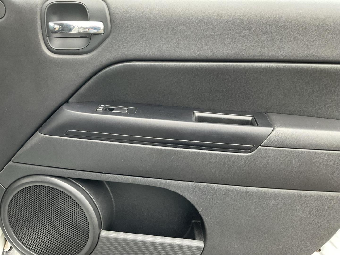 2014 Jeep Patriot Sport (1C4NJRBB0ED) with an Other engine, located at 1099 N County Rd 25A , Troy, OH, 45373, (937) 908-9800, 40.057079, -84.212883 - 2014 Jeep Patriot Sport - Photo#17