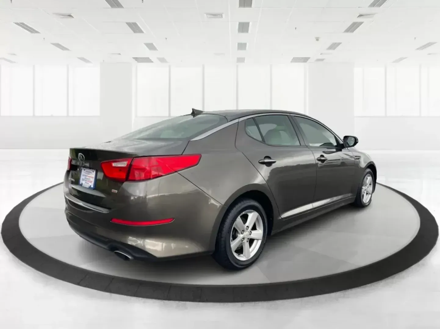 2014 Kia Optima LX (5XXGM4A77EG) with an Theta II 2.4L I-4 gasoline direct injection engine, located at 401 Woodman Dr, Riverside, OH, 45431, (937) 908-9800, 39.760899, -84.123421 - 2014 Kia Optima LX - Photo#2