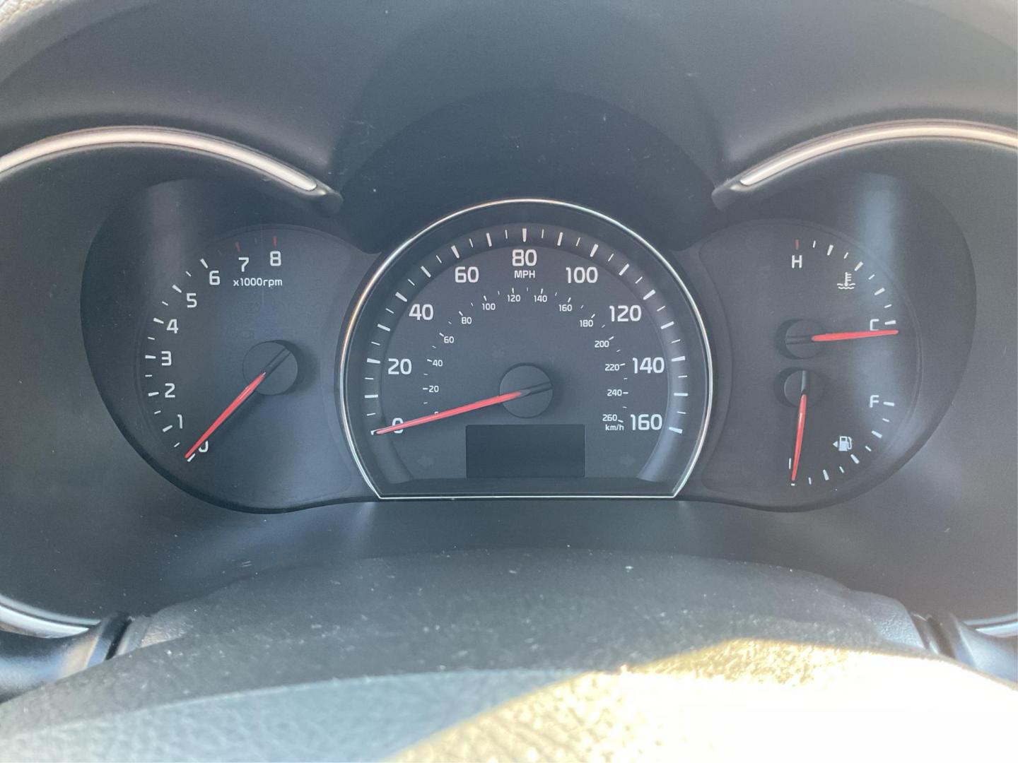 2014 Kia Sorento LX 2WD (5XYKT3A63EG) with an 2.4L L4 DOHC 16V engine, 6-Speed Automatic transmission, located at 1951 S Dayton Lakeview Rd., New Carlisle, OH, 45344, (937) 908-9800, 39.890999, -84.050255 - 2014 Kia Sorento LX 2WD - Photo#14