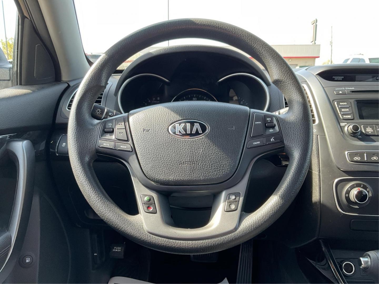 2014 Kia Sorento LX (5XYKT3A69EG) with an 2.4L I-4 gasoline direct injection engine, located at 1951 S Dayton Lakeview Rd., New Carlisle, OH, 45344, (937) 908-9800, 39.890999, -84.050255 - 2014 Kia Sorento LX - Photo#15
