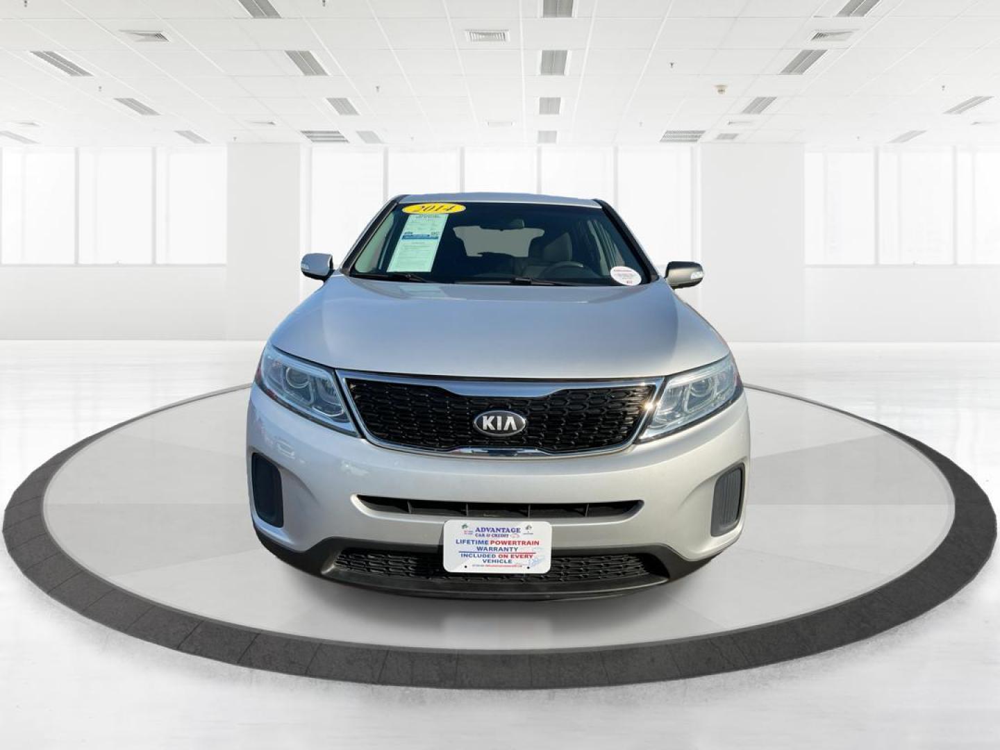 2014 Kia Sorento LX 2WD (5XYKT3A64EG) with an 2.4L L4 DOHC 16V engine, 6-Speed Automatic transmission, located at 1099 N County Rd 25A , Troy, OH, 45373, (937) 908-9800, 40.057079, -84.212883 - 2014 Kia Sorento LX 2WD - Photo#6
