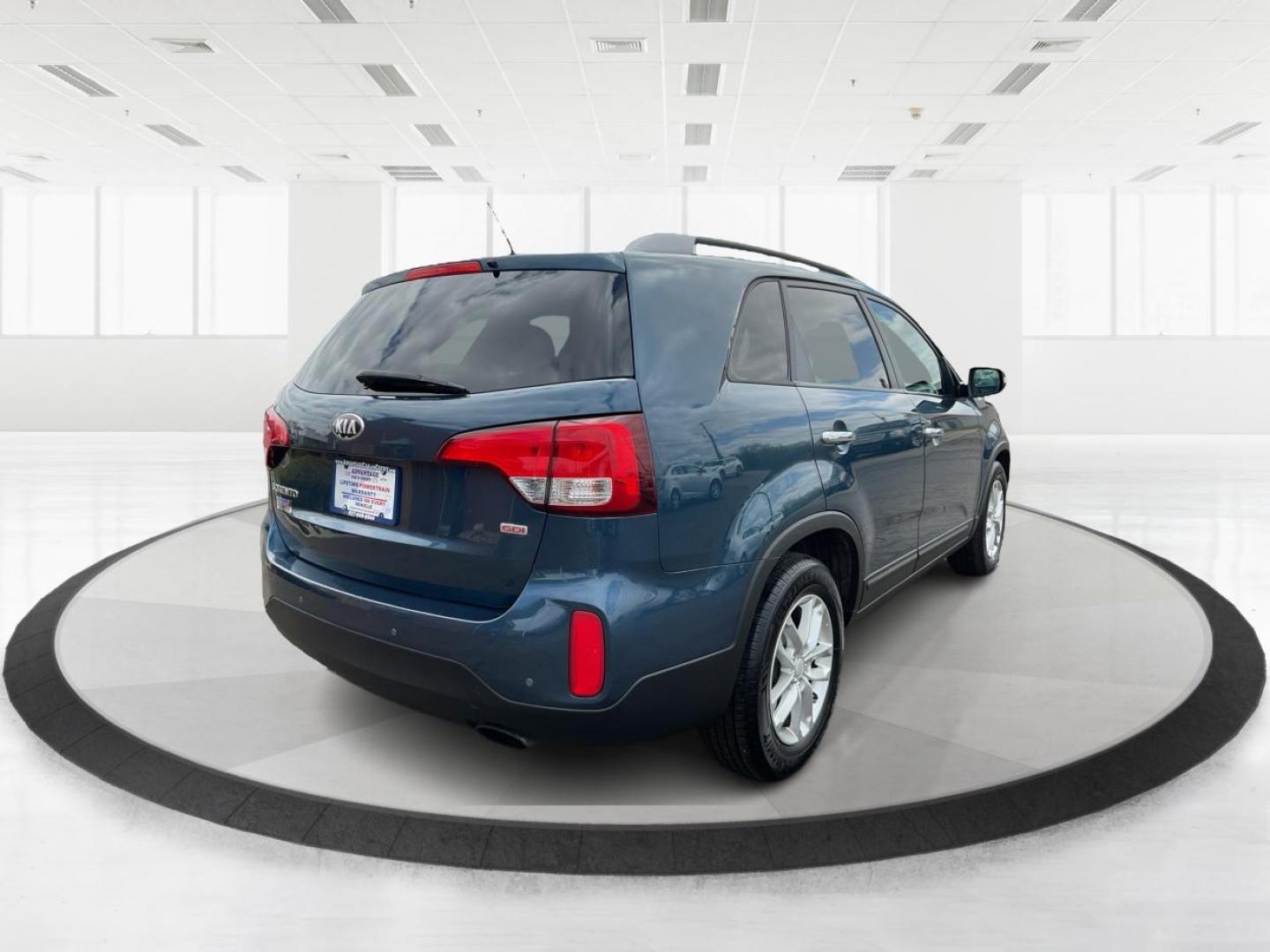 2014 Kia Sorento LX (5XYKT3A66EG) with an 2.4L I-4 gasoline direct injection engine, located at 880 E. National Road, Vandalia, OH, 45377, (937) 908-9800, 39.891918, -84.183594 - 2014 Kia Sorento LX - Photo#2