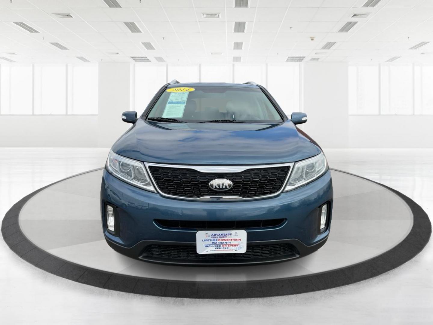 2014 Kia Sorento LX (5XYKT3A66EG) with an 2.4L I-4 gasoline direct injection engine, located at 880 E. National Road, Vandalia, OH, 45377, (937) 908-9800, 39.891918, -84.183594 - 2014 Kia Sorento LX - Photo#6