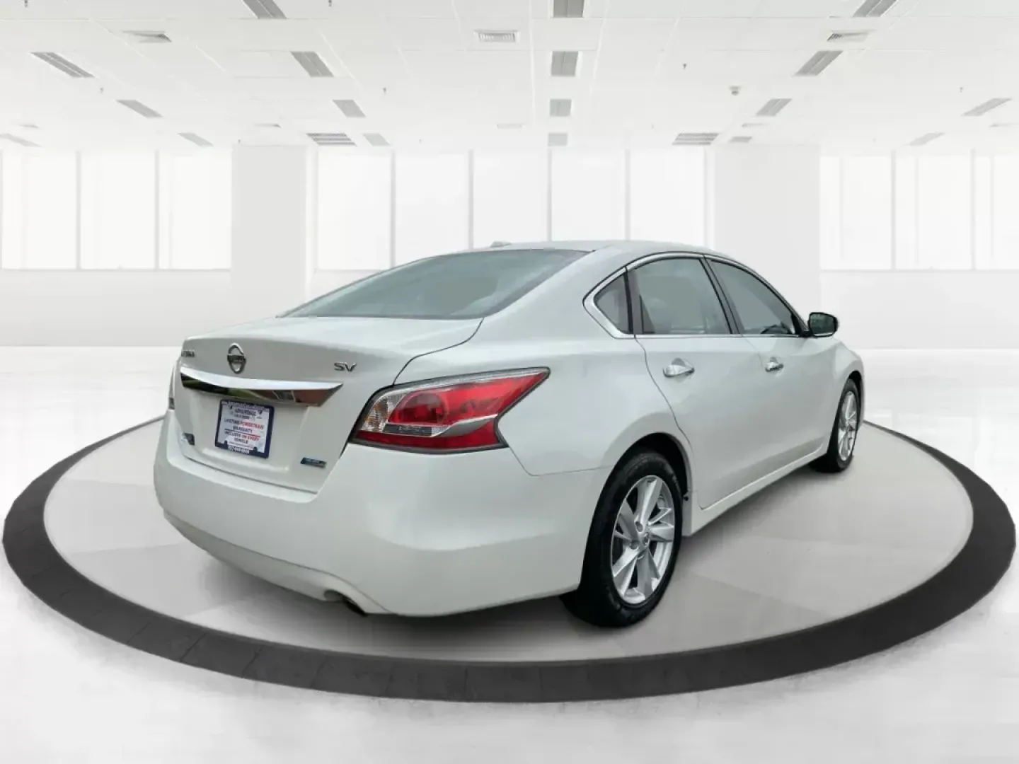 2014 Nissan Altima 2.5 SV (1N4AL3AP8EC) with an 2.5L I-4 DOHC engine, located at 880 E. National Road, Vandalia, OH, 45377, (937) 908-9800, 39.891918, -84.183594 - 2014 Nissan Altima 2.5 SV - Photo#1