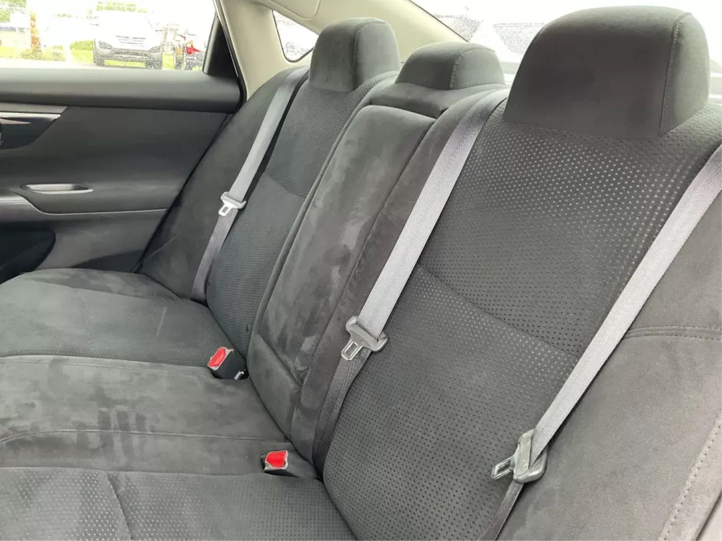 2014 Nissan Altima 2.5 SV (1N4AL3AP8EC) with an 2.5L I-4 DOHC engine, located at 880 E. National Road, Vandalia, OH, 45377, (937) 908-9800, 39.891918, -84.183594 - 2014 Nissan Altima 2.5 SV - Photo#9