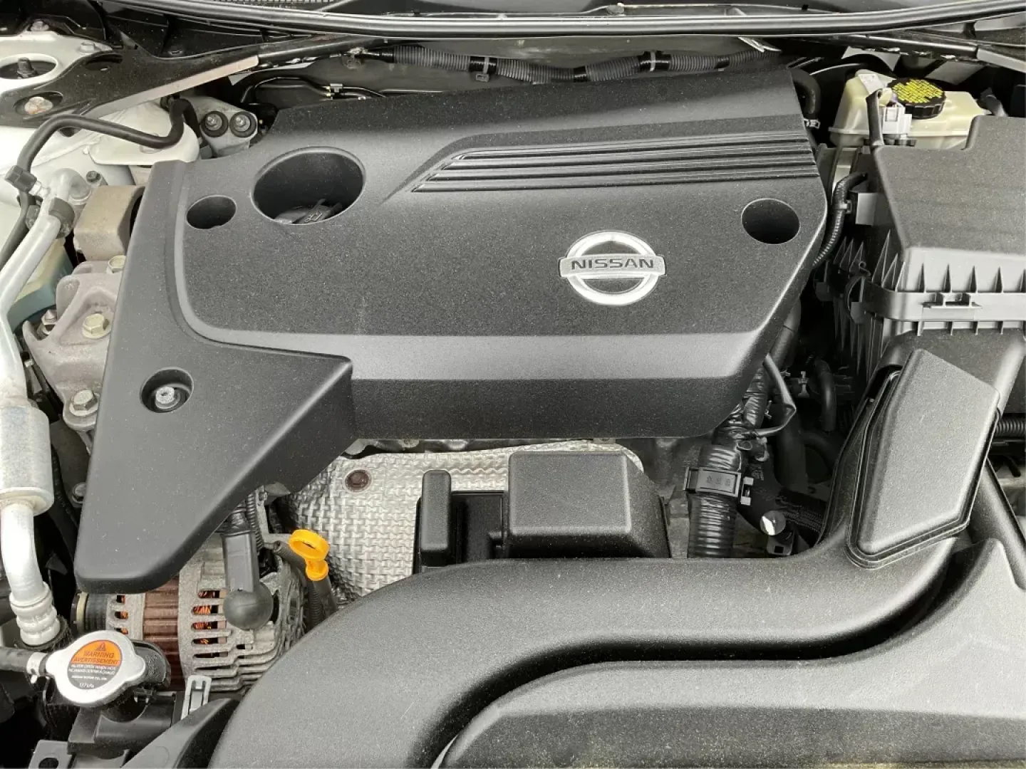 2014 Nissan Altima 2.5 SV (1N4AL3AP8EC) with an 2.5L I-4 DOHC engine, located at 880 E. National Road, Vandalia, OH, 45377, (937) 908-9800, 39.891918, -84.183594 - 2014 Nissan Altima 2.5 SV - Photo#10