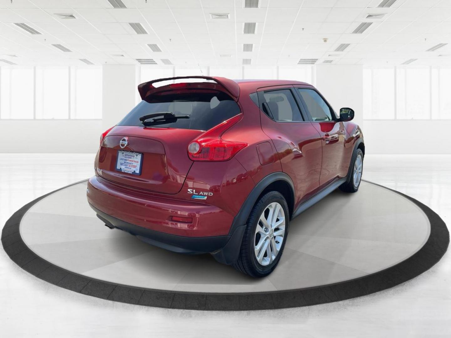 2014 Nissan Juke SL (JN8AF5MV3ET) with an 1.6L I-4 gasoline direct injection engine, located at 1184 Kauffman Ave, Fairborn, OH, 45324, (937) 908-9800, 39.807072, -84.030914 - 2014 Nissan Juke SL - Photo#2