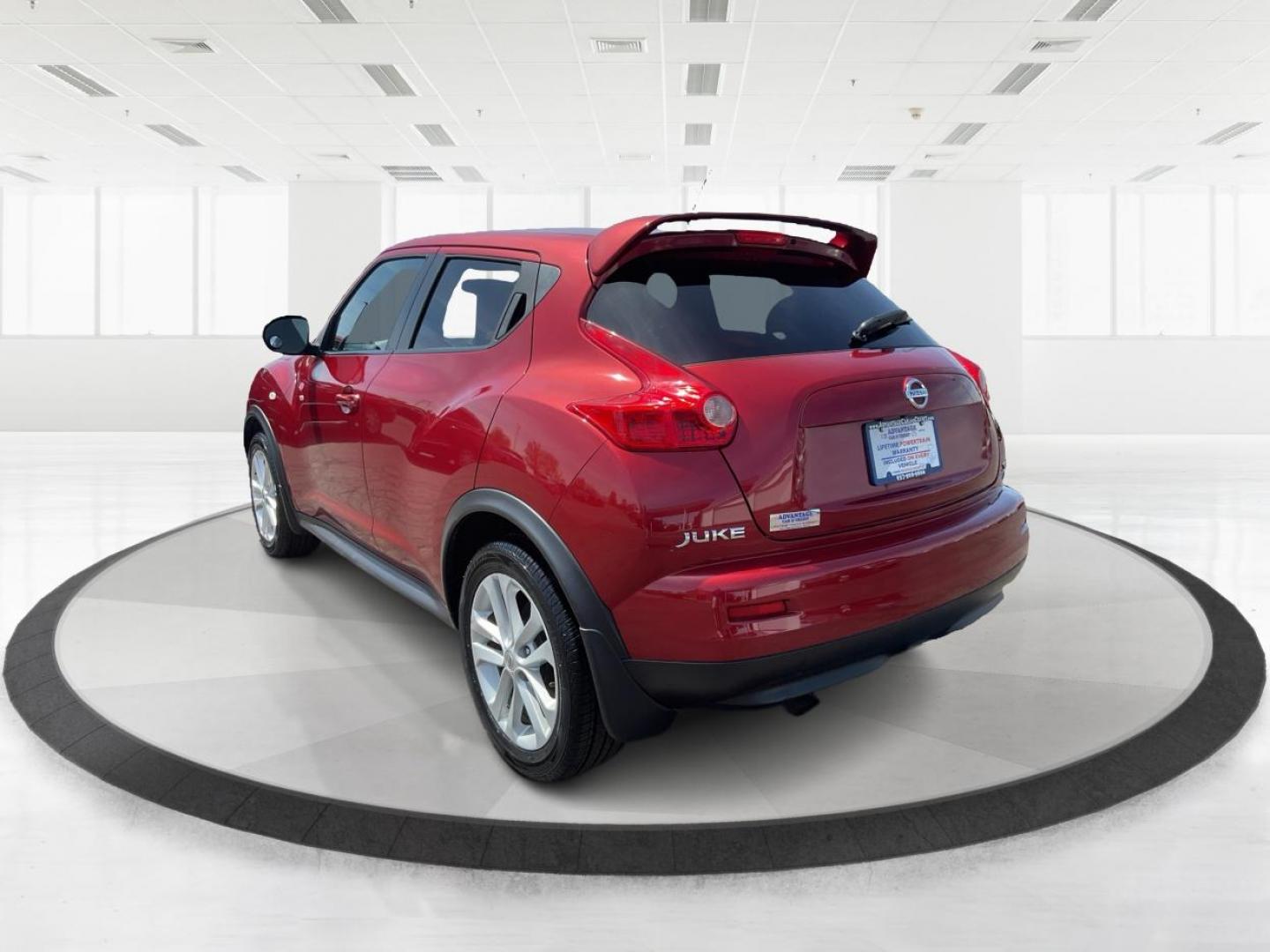 2014 Nissan Juke SL (JN8AF5MV3ET) with an 1.6L I-4 gasoline direct injection engine, located at 1184 Kauffman Ave, Fairborn, OH, 45324, (937) 908-9800, 39.807072, -84.030914 - 2014 Nissan Juke SL - Photo#4
