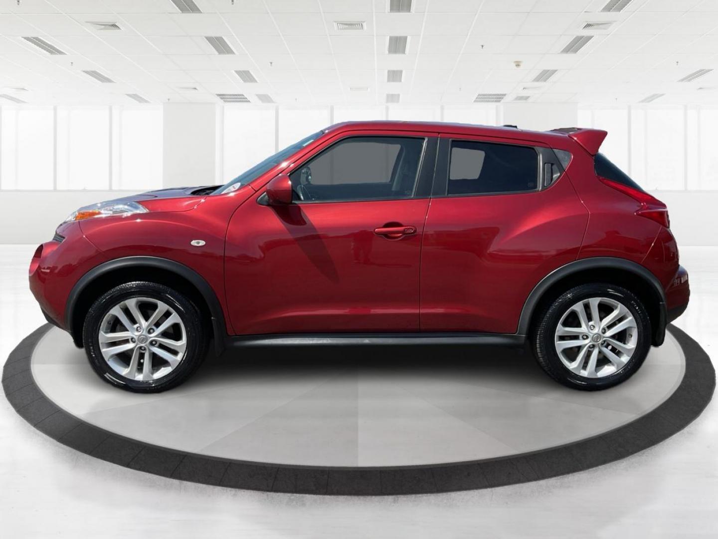 2014 Nissan Juke SL (JN8AF5MV3ET) with an 1.6L I-4 gasoline direct injection engine, located at 1184 Kauffman Ave, Fairborn, OH, 45324, (937) 908-9800, 39.807072, -84.030914 - 2014 Nissan Juke SL - Photo#5