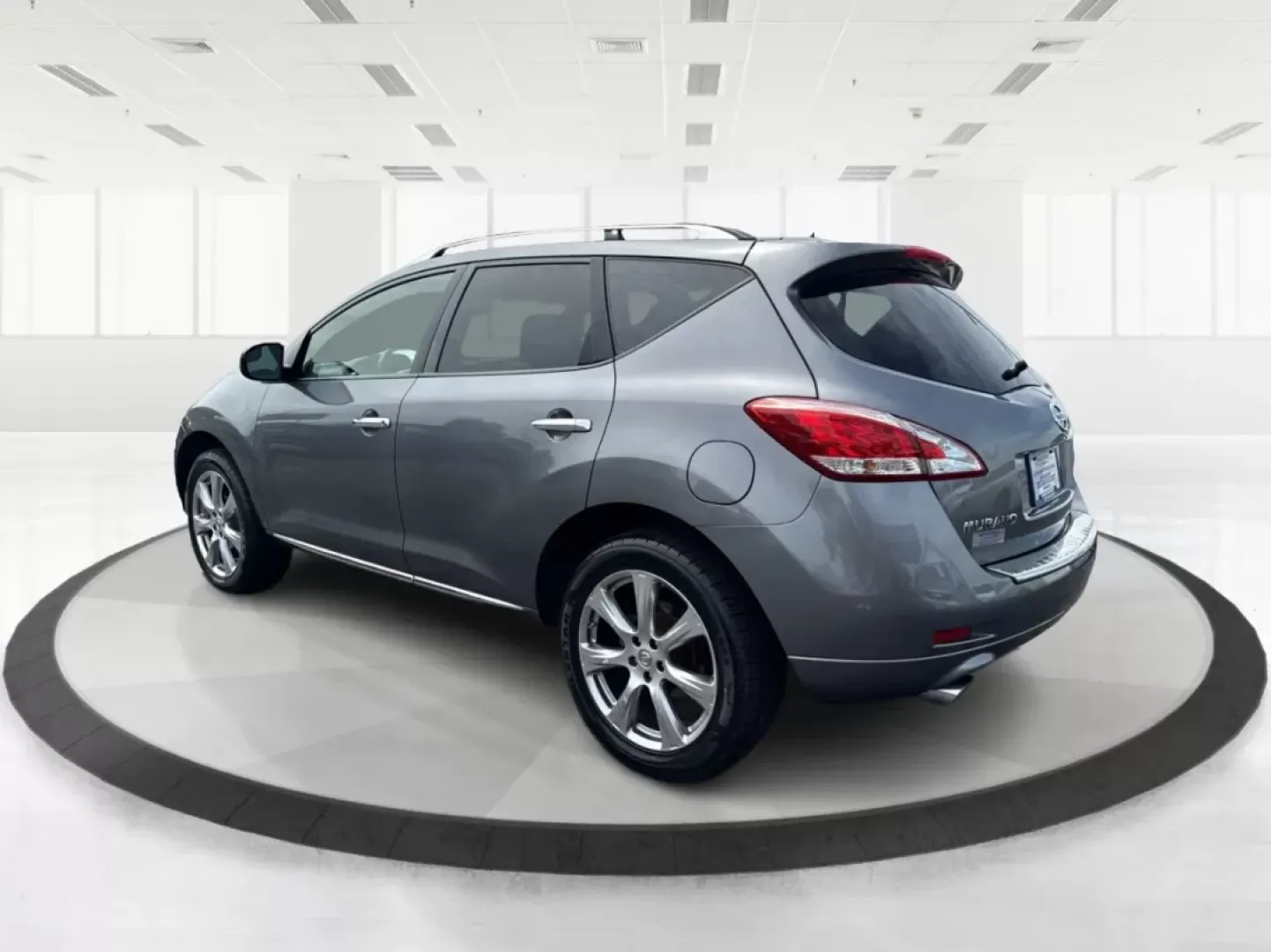 2014 Nissan Murano LE (JN8AZ1MW3EW) with an 3.5L V-6 DOHC engine, located at 1099 N County Rd 25A , Troy, OH, 45373, (937) 908-9800, 40.057079, -84.212883 - **Discover Your Next Adventure in Comfort and Style with the 2014 Nissan Murano LE at Advantage Car and Credit - Troy!**<br /> <br /> Are you in search of a versatile vehicle that can seamlessly transition from daily commutes to weekend adventures? Look no further! The 2014 Nissan Murano LE is desig - Photo#4