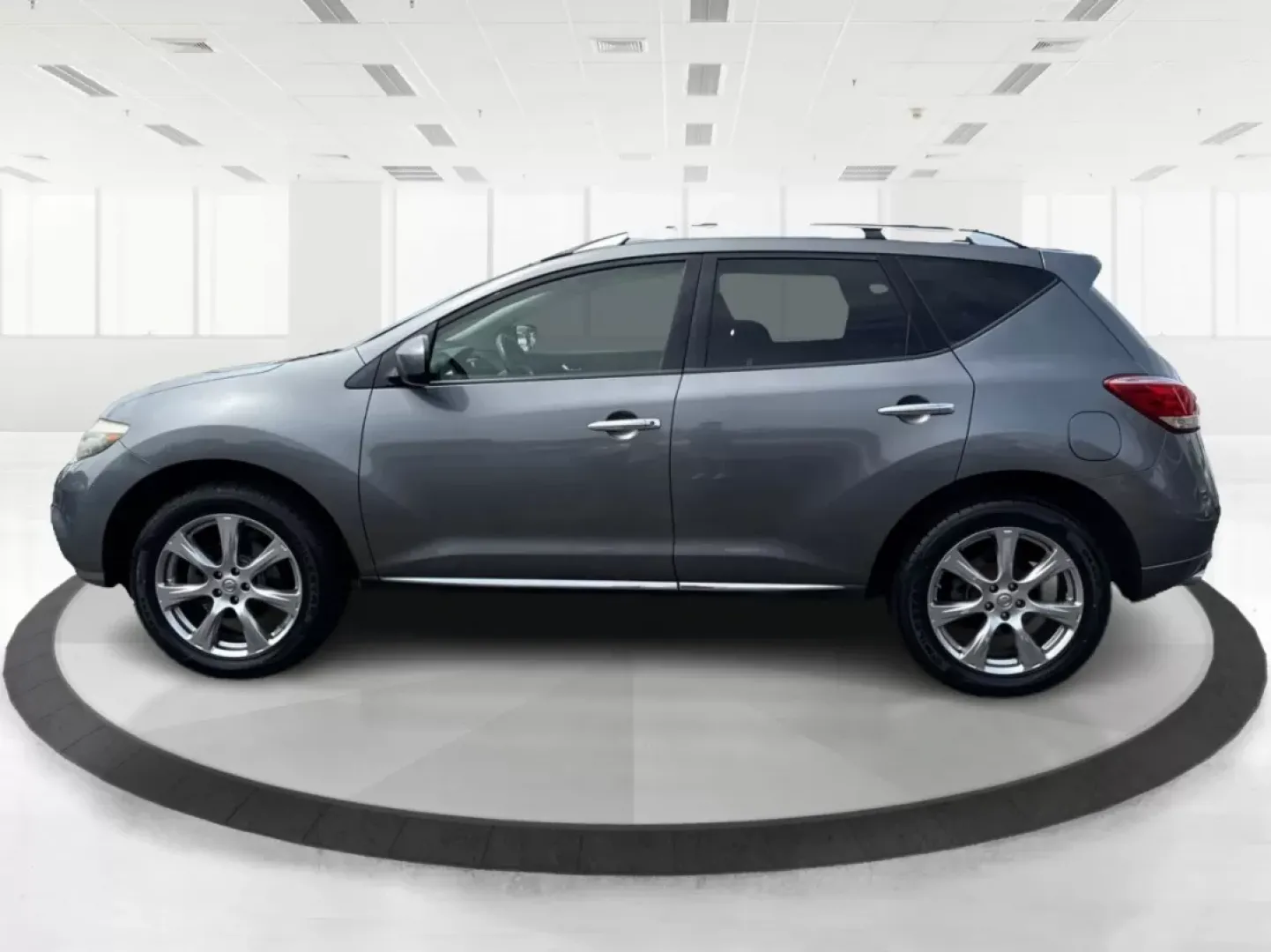 2014 Nissan Murano LE (JN8AZ1MW3EW) with an 3.5L V-6 DOHC engine, located at 1099 N County Rd 25A , Troy, OH, 45373, (937) 908-9800, 40.057079, -84.212883 - **Discover Your Next Adventure in Comfort and Style with the 2014 Nissan Murano LE at Advantage Car and Credit - Troy!**<br /> <br /> Are you in search of a versatile vehicle that can seamlessly transition from daily commutes to weekend adventures? Look no further! The 2014 Nissan Murano LE is desig - Photo#5