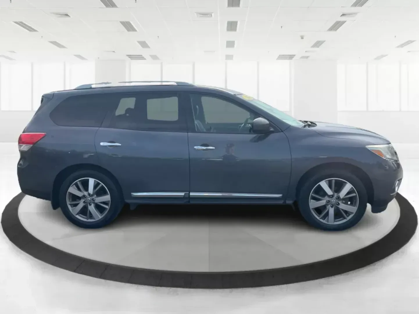 2014 Nissan Pathfinder Platinum (5N1AR2MM6EC) with an 3.5L V-6 DOHC engine, located at 880 E. National Road, Vandalia, OH, 45377, (937) 908-9800, 39.891918, -84.183594 - Third Row - Photo#0