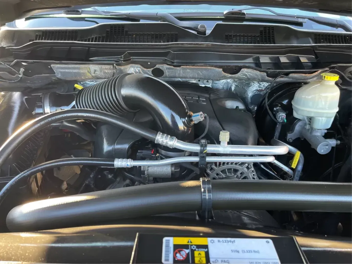 2014 Ram 1500 Tradesman Crew Cab SWB 4WD (3C6RR7KT8EG) with an 5.7L V8 OHV 16V engine, 8-Speed Automatic transmission, located at 1184 Kauffman Ave, Fairborn, OH, 45324, (937) 908-9800, 39.807072, -84.030914 - **Unleash Your Adventurous Spirit with This 2014 Ram 1500 Tradesman Crew Cab in Fairborn, OH!** <br /> <br /> Are you ready to elevate your weekend getaways or daily commutes? This 2014 Ram 1500 Tradesman Crew Cab, available at Advantage Car and Credit, is the perfect companion for anyone seeking a - Photo#10
