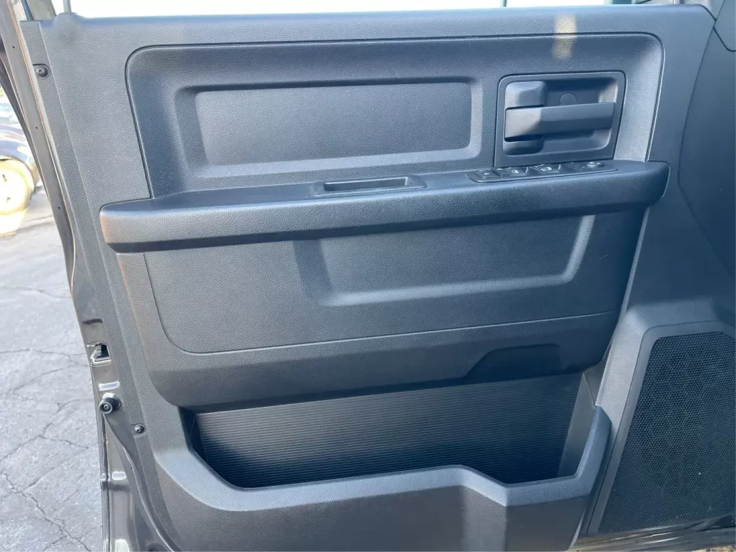 2014 Ram 1500 Tradesman Crew Cab SWB 4WD (3C6RR7KT8EG) with an 5.7L V8 OHV 16V engine, 8-Speed Automatic transmission, located at 1184 Kauffman Ave, Fairborn, OH, 45324, (937) 908-9800, 39.807072, -84.030914 - **Unleash Your Adventurous Spirit with This 2014 Ram 1500 Tradesman Crew Cab in Fairborn, OH!** <br /> <br /> Are you ready to elevate your weekend getaways or daily commutes? This 2014 Ram 1500 Tradesman Crew Cab, available at Advantage Car and Credit, is the perfect companion for anyone seeking a - Photo#17