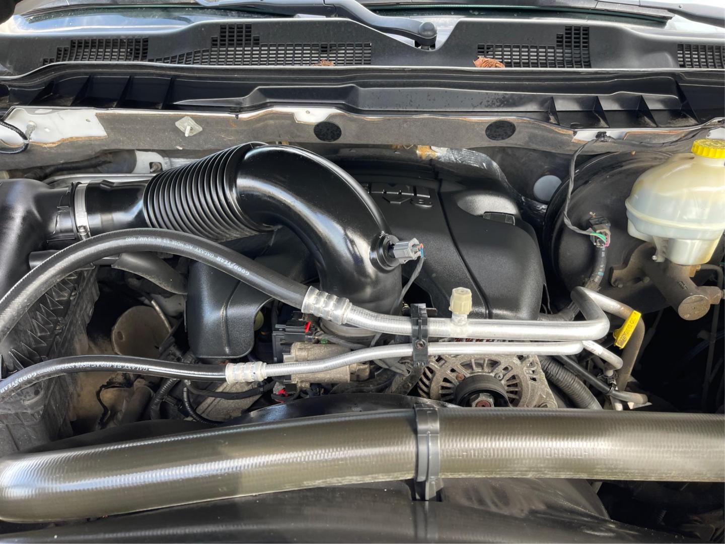 2014 Ram 1500 Longhorn (1C6RR7WT2ES) with an HEMI engine, located at 4508 South Dixie Dr, Moraine, OH, 45439, (937) 908-9800, 39.689976, -84.218452 - 2014 Ram 1500 Longhorn - Photo#10