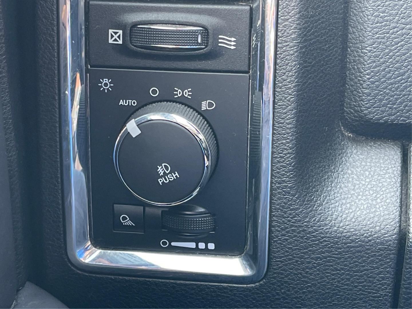2014 Ram 1500 Longhorn (1C6RR7WT2ES) with an HEMI engine, located at 4508 South Dixie Dr, Moraine, OH, 45439, (937) 908-9800, 39.689976, -84.218452 - 2014 Ram 1500 Longhorn - Photo#15