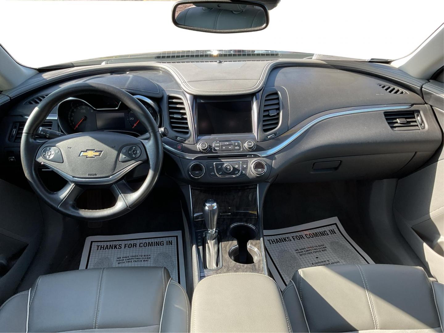 2015 Chevrolet Impala 2LT (2G1125S32F9) with an 3.6L V-6 gasoline direct injection engine, located at 1099 N County Rd 25A , Troy, OH, 45373, (937) 908-9800, 40.057079, -84.212883 - 2015 Chevrolet Impala 2LT - Photo#19