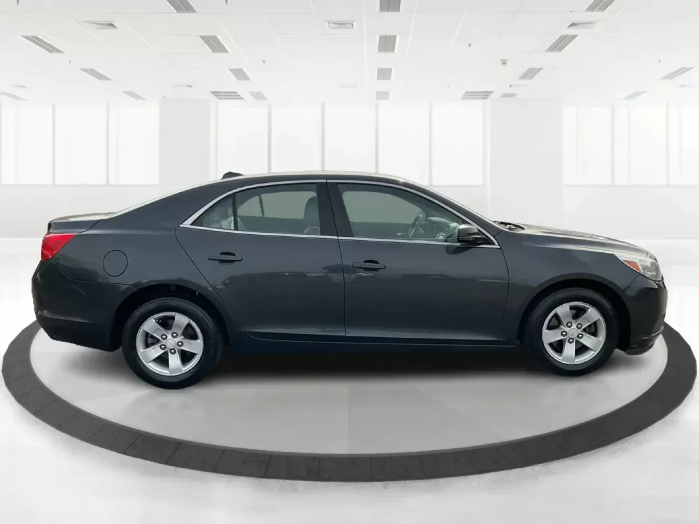 2015 Chevrolet Malibu 1LT (1G11C5SL4FF) with an ECOTEC 2.5L I-4 gasoline direct injection engine, located at 1184 Kauffman Ave, Fairborn, OH, 45324, (937) 908-9800, 39.807072, -84.030914 - **Unleash Your Daily Commute with the 2015 Chevrolet Malibu 1LT in Fairborn, OH!**<br /> <br /> Are you tired of long commutes and looking for a reliable, stylish sedan that fits your lifestyle without breaking the bank? Look no further! The 2015 Chevrolet Malibu 1LT, available at Advantage Car and - Photo#1