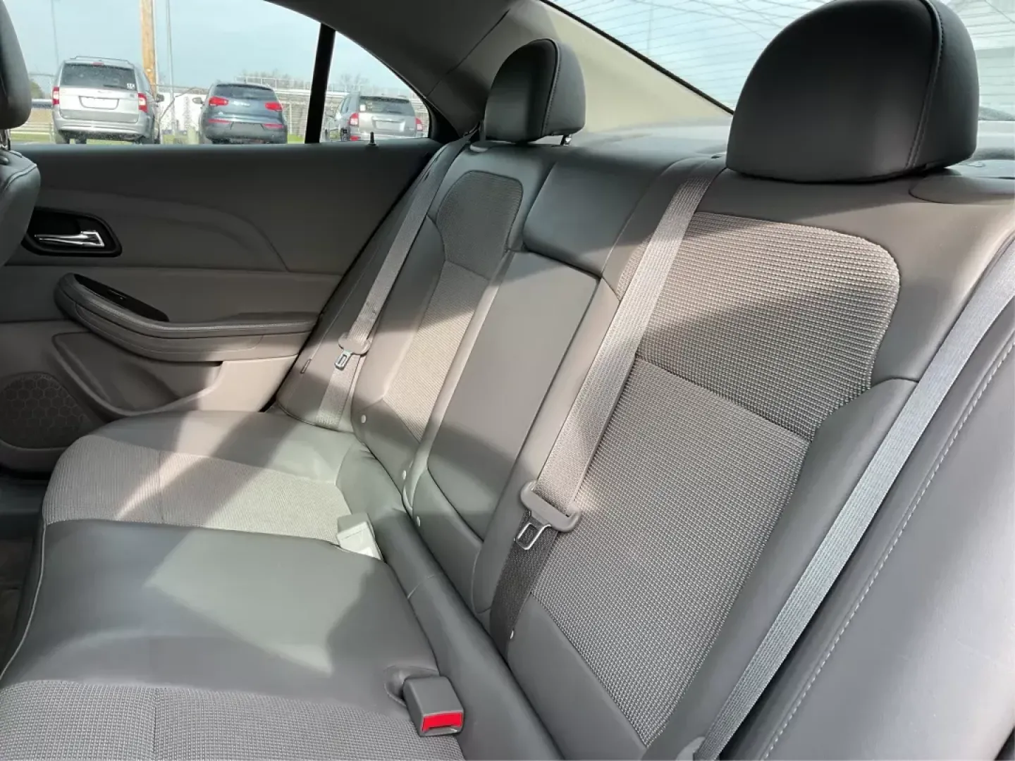 2015 Chevrolet Malibu 1LT (1G11C5SL4FF) with an ECOTEC 2.5L I-4 gasoline direct injection engine, located at 1184 Kauffman Ave, Fairborn, OH, 45324, (937) 908-9800, 39.807072, -84.030914 - **Unleash Your Daily Commute with the 2015 Chevrolet Malibu 1LT in Fairborn, OH!**<br /> <br /> Are you tired of long commutes and looking for a reliable, stylish sedan that fits your lifestyle without breaking the bank? Look no further! The 2015 Chevrolet Malibu 1LT, available at Advantage Car and - Photo#9
