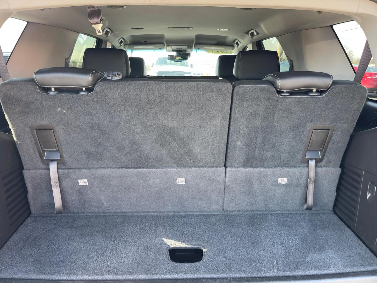 2015 Chevrolet Tahoe LT (1GNSKBKC1FR) with an Other engine, located at 1230 East Main St, Xenia, OH, 45385, (937) 908-9800, 39.688026, -83.910172 - Third Row - Photo#11