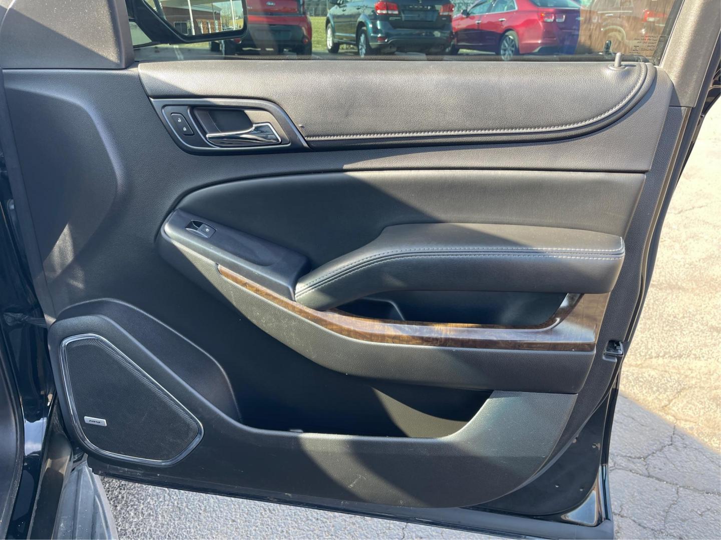 2015 Chevrolet Tahoe LT (1GNSKBKC1FR) with an Other engine, located at 1230 East Main St, Xenia, OH, 45385, (937) 908-9800, 39.688026, -83.910172 - Third Row - Photo#19