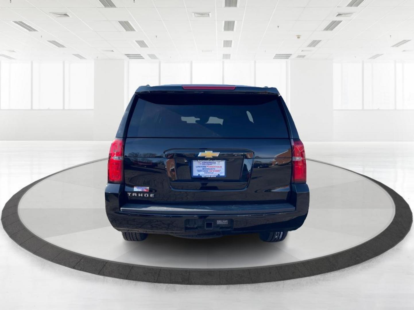 2015 Chevrolet Tahoe LT (1GNSKBKC1FR) with an Other engine, located at 1230 East Main St, Xenia, OH, 45385, (937) 908-9800, 39.688026, -83.910172 - Third Row - Photo#3