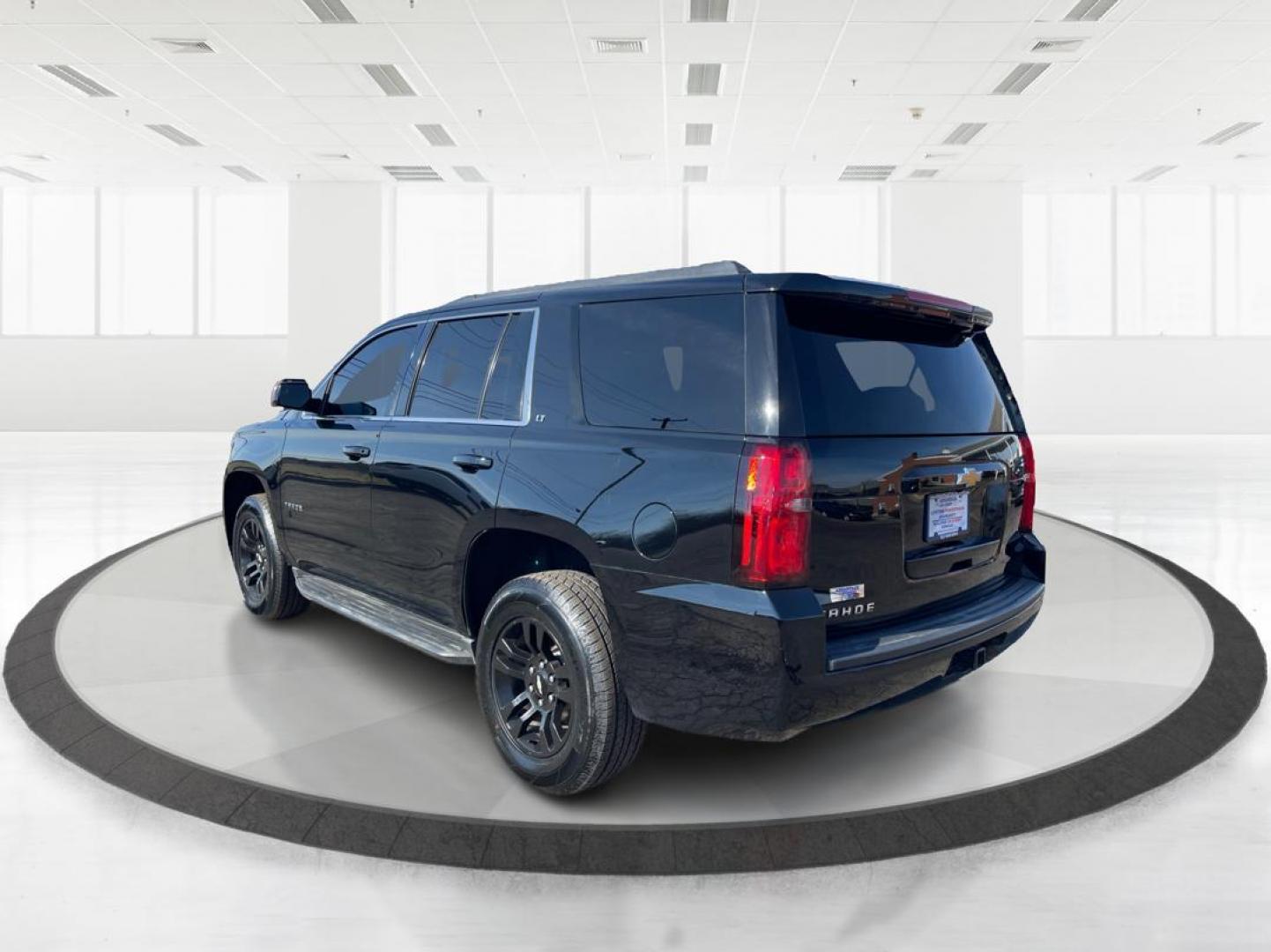 2015 Chevrolet Tahoe LT (1GNSKBKC1FR) with an Other engine, located at 1230 East Main St, Xenia, OH, 45385, (937) 908-9800, 39.688026, -83.910172 - Third Row - Photo#4