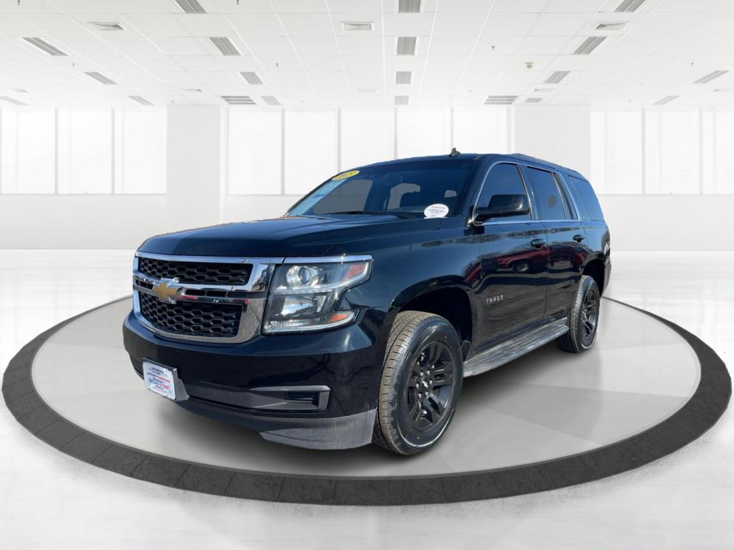 2015 Chevrolet Tahoe LT (1GNSKBKC1FR) with an Other engine, located at 1230 East Main St, Xenia, OH, 45385, (937) 908-9800, 39.688026, -83.910172 - Third Row - Photo#7