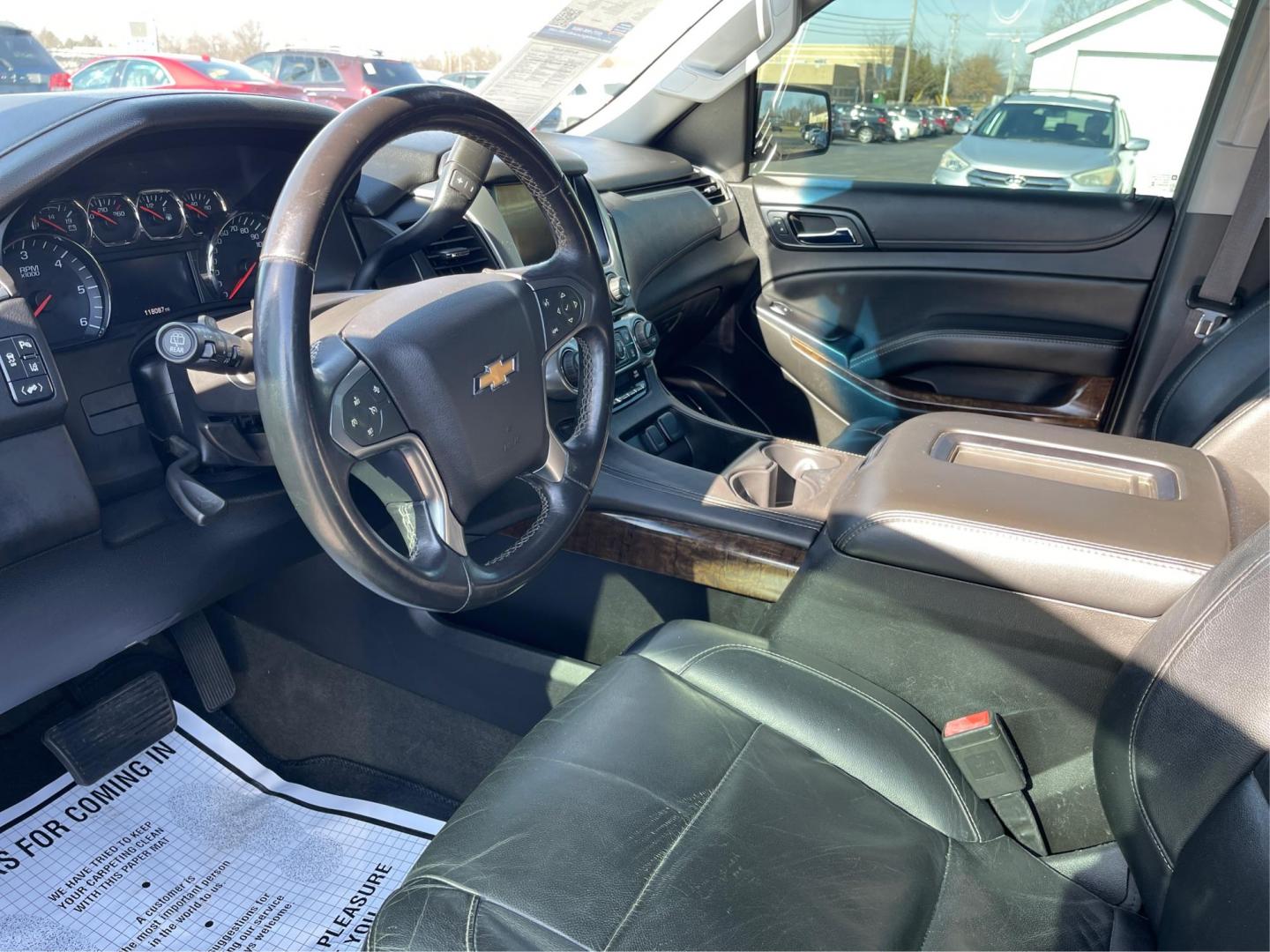 2015 Chevrolet Tahoe LT (1GNSKBKC1FR) with an Other engine, located at 1230 East Main St, Xenia, OH, 45385, (937) 908-9800, 39.688026, -83.910172 - Third Row - Photo#8