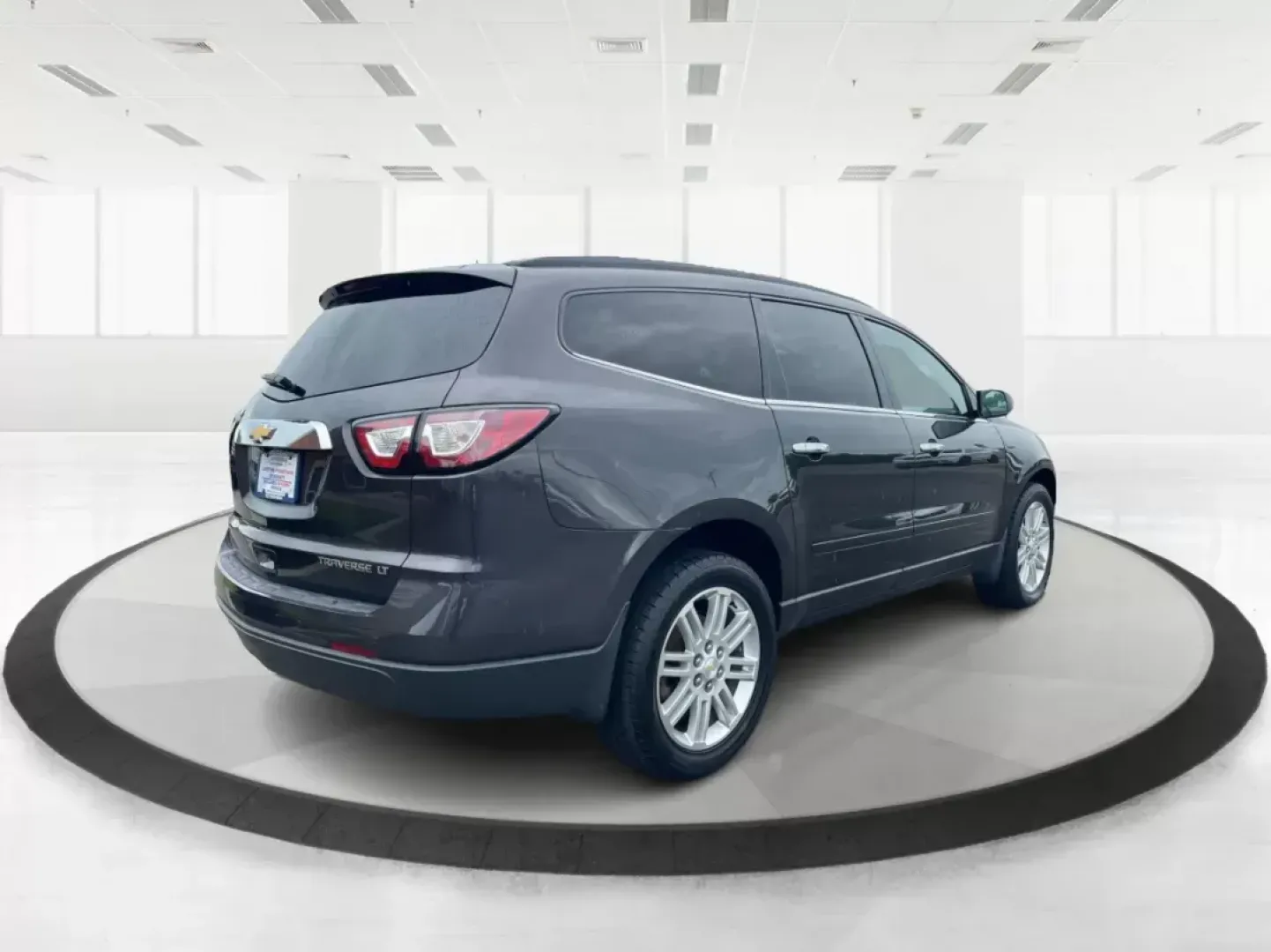 2015 Chevrolet Traverse 1LT (1GNKVGKD8FJ) with an 3.6L V-6 gasoline direct injection engine, located at 4508 South Dixie Dr, Moraine, OH, 45439, (937) 908-9800, 39.689976, -84.218452 - Third Row - Photo#2