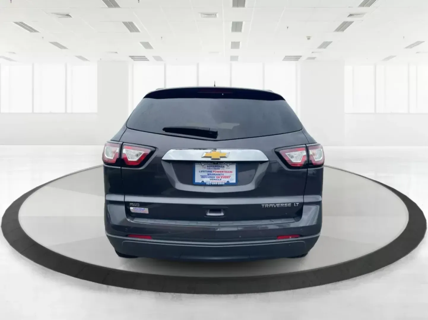 2015 Chevrolet Traverse 1LT (1GNKVGKD8FJ) with an 3.6L V-6 gasoline direct injection engine, located at 4508 South Dixie Dr, Moraine, OH, 45439, (937) 908-9800, 39.689976, -84.218452 - Third Row - Photo#3