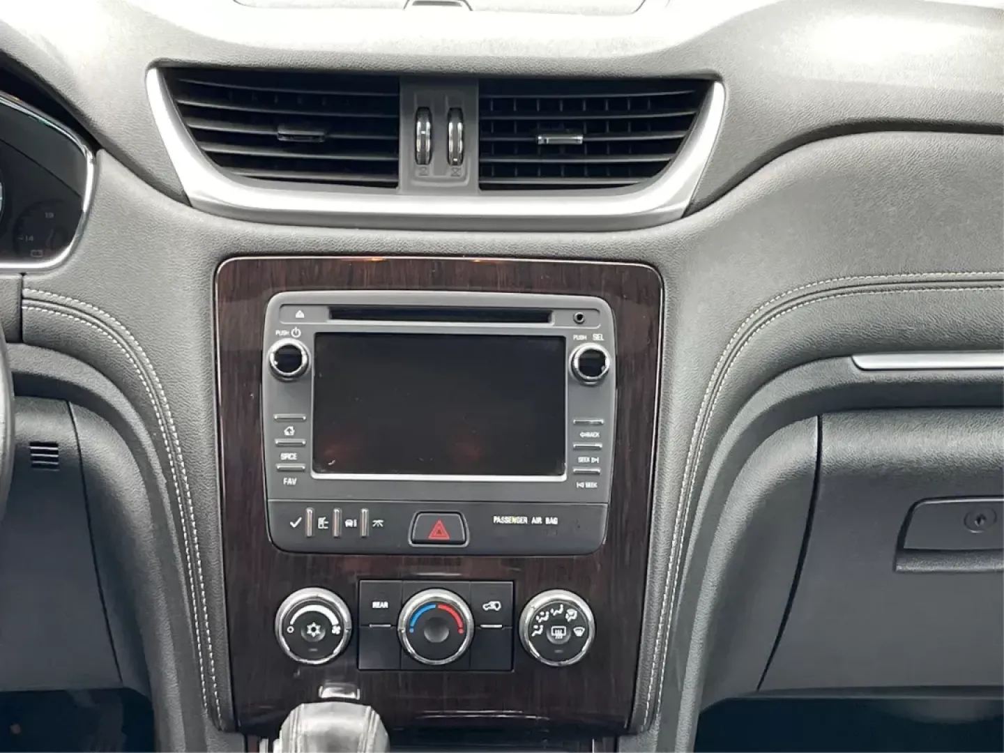 2015 Chevrolet Traverse 1LT (1GNKVGKD8FJ) with an 3.6L V-6 gasoline direct injection engine, located at 4508 South Dixie Dr, Moraine, OH, 45439, (937) 908-9800, 39.689976, -84.218452 - Third Row - Photo#12