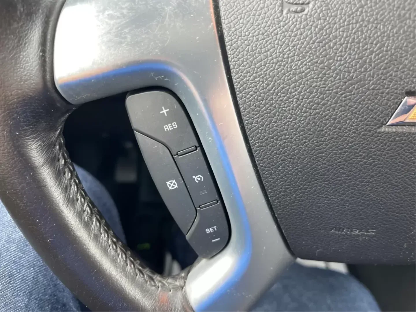2015 Chevrolet Traverse 1LT (1GNKVGKD8FJ) with an 3.6L V-6 gasoline direct injection engine, located at 4508 South Dixie Dr, Moraine, OH, 45439, (937) 908-9800, 39.689976, -84.218452 - Third Row - Photo#15