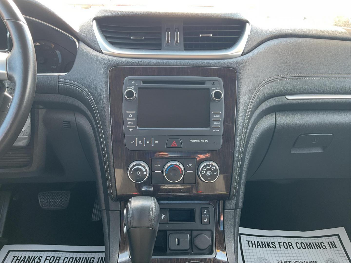 2015 Chevrolet Traverse 1LT (1GNKVGKD9FJ) with an 3.6L V-6 gasoline direct injection engine, located at 401 Woodman Dr, Riverside, OH, 45431, (937) 908-9800, 39.760899, -84.123421 - 2015 Chevrolet Traverse 1LT - Photo#12