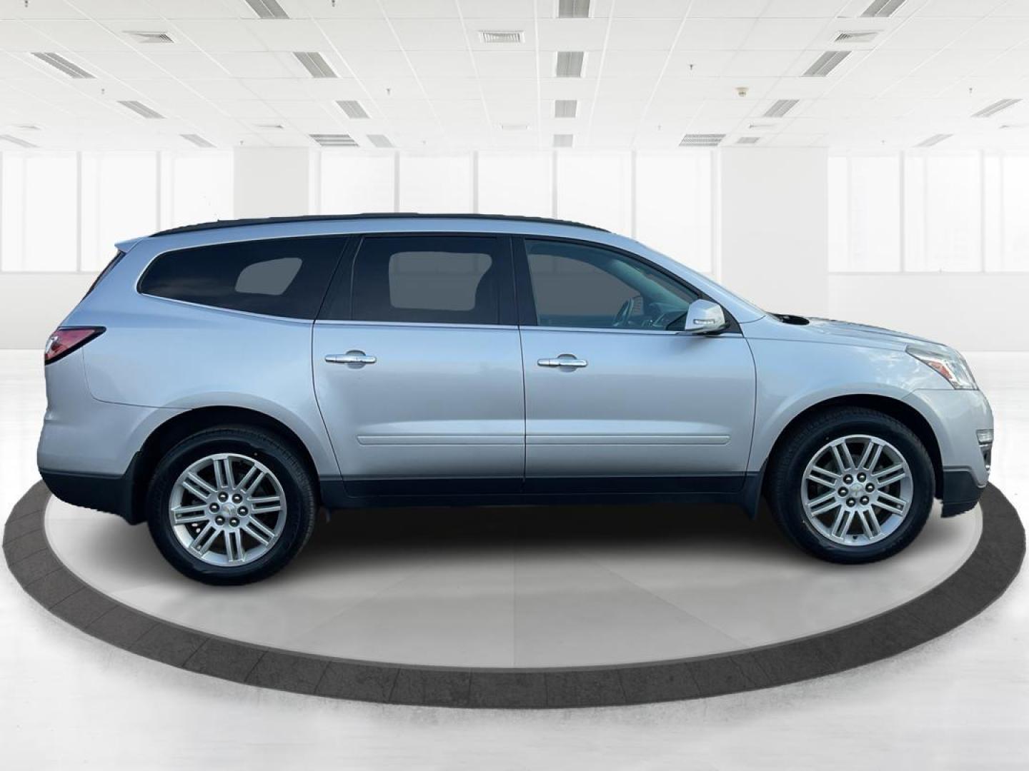 2015 Chevrolet Traverse 1LT (1GNKVGKD9FJ) with an 3.6L V-6 gasoline direct injection engine, located at 401 Woodman Dr, Riverside, OH, 45431, (937) 908-9800, 39.760899, -84.123421 - 2015 Chevrolet Traverse 1LT - Photo#1